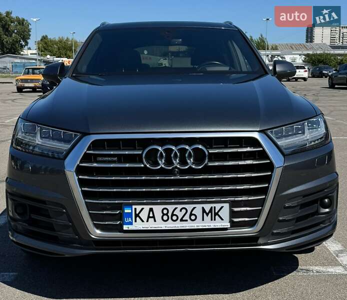 Позашляховик / Кросовер Audi Q7 2016 в Києві