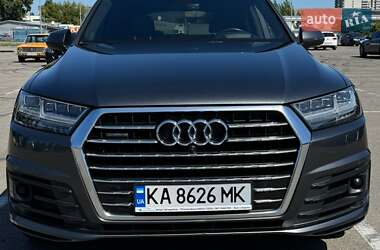 Внедорожник / Кроссовер Audi Q7 2016 в 