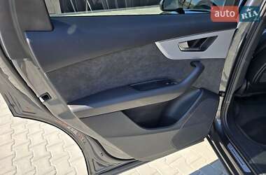 Внедорожник / Кроссовер Audi Q7 2021 в 