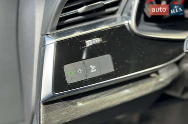 Внедорожник / Кроссовер Audi Q7 2021 в 