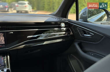 Внедорожник / Кроссовер Audi Q7 2021 в 