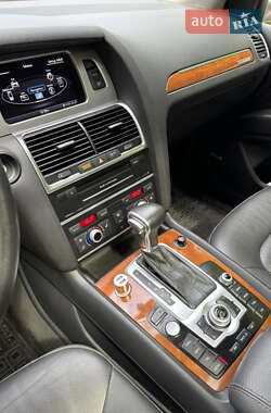Внедорожник / Кроссовер Audi Q7 2013 в 