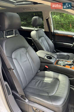 Внедорожник / Кроссовер Audi Q7 2013 в 