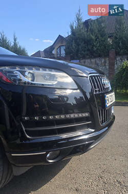 Внедорожник / Кроссовер Audi Q7 2013 в 