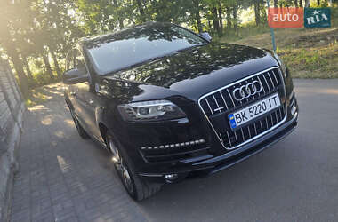 Внедорожник / Кроссовер Audi Q7 2013 в 