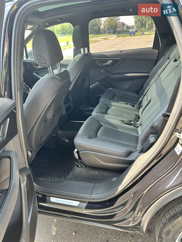 Внедорожник / Кроссовер Audi Q7 2020 в Петропавловской Борщаговке