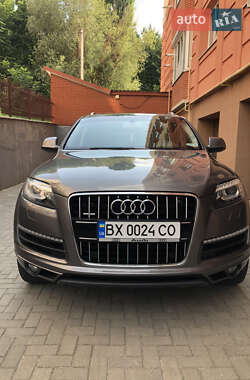 Позашляховик / Кросовер Audi Q7 2015 в 