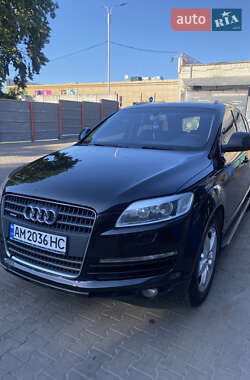 Внедорожник / Кроссовер Audi Q7 2007 в 
