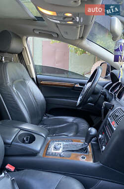 Внедорожник / Кроссовер Audi Q7 2007 в 