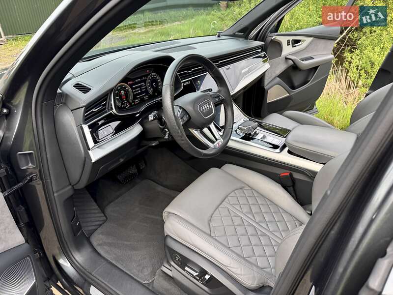 Внедорожник / Кроссовер Audi Q7 2021 в Киеве