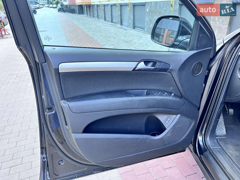 Позашляховик / Кросовер Audi Q7 2007 в Луцьку
