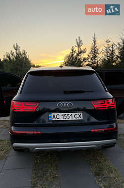 Внедорожник / Кроссовер Audi Q7 2016 в Луцке