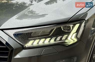 Внедорожник / Кроссовер Audi Q7 2021 в 
