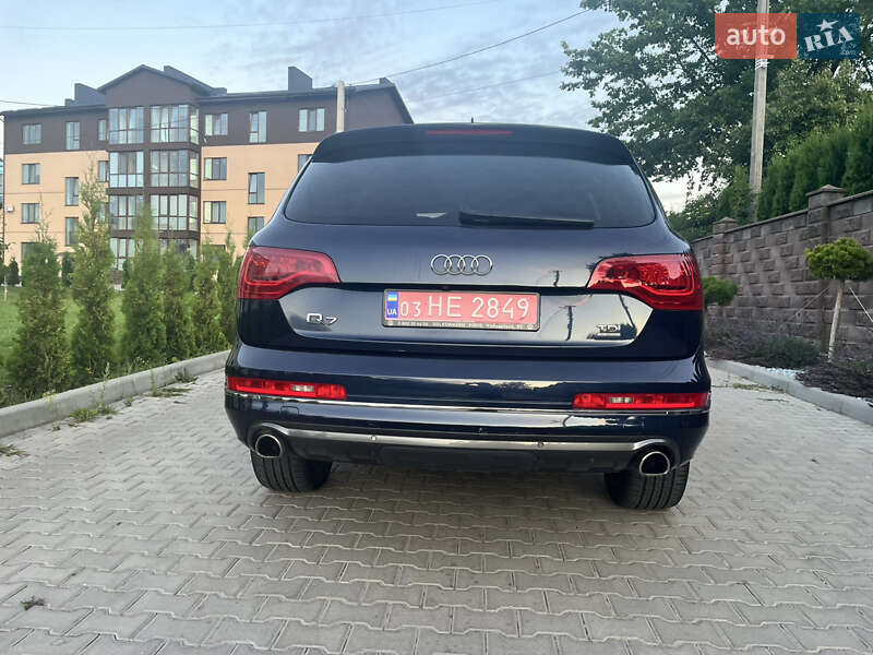 Позашляховик / Кросовер Audi Q7 2013 в Рівному