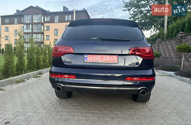 Позашляховик / Кросовер Audi Q7 2013 в 