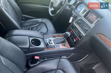 Позашляховик / Кросовер Audi Q7 2013 в 