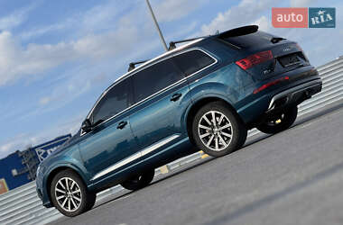 Позашляховик / Кросовер Audi Q7 2017 в Львові