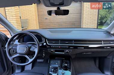 Внедорожник / Кроссовер Audi Q7 2017 в 
