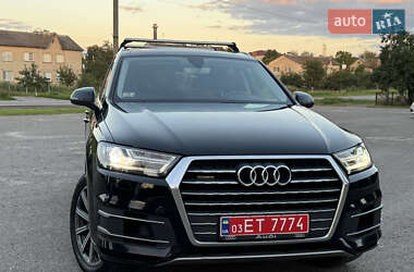 Внедорожник / Кроссовер Audi Q7 2017 в 