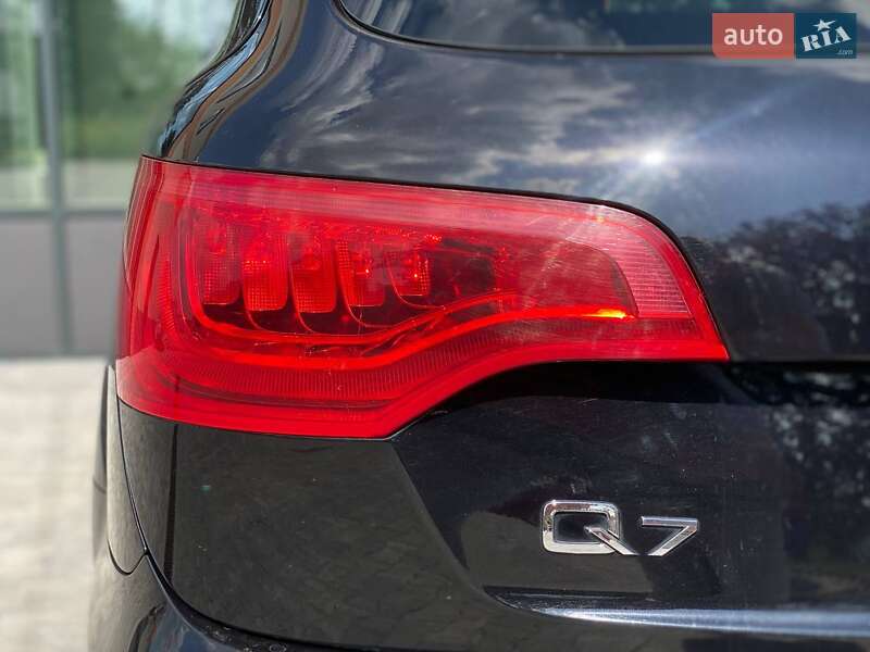 Внедорожник / Кроссовер Audi Q7 2013 в Киеве
