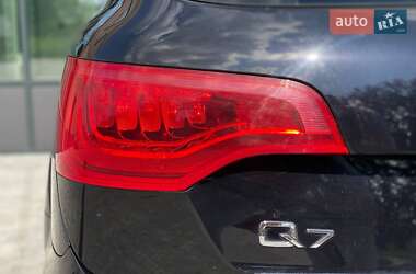 Внедорожник / Кроссовер Audi Q7 2013 в 