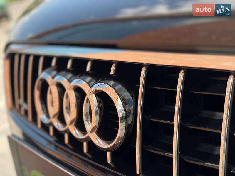 Внедорожник / Кроссовер Audi Q7 2013 в Киеве