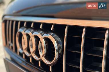 Внедорожник / Кроссовер Audi Q7 2013 в 