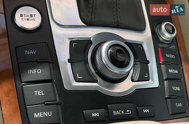 Внедорожник / Кроссовер Audi Q7 2013 в 