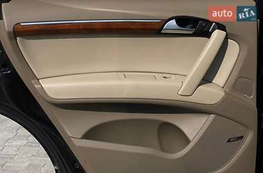 Внедорожник / Кроссовер Audi Q7 2013 в 