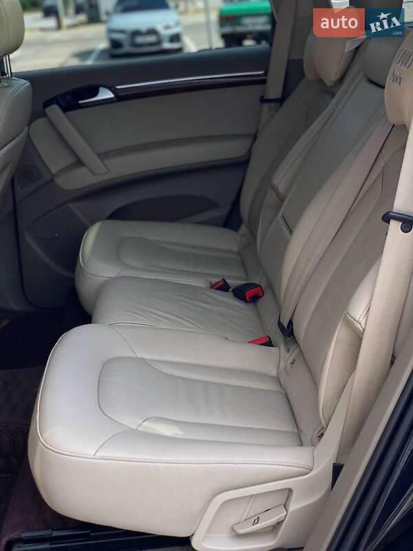 Внедорожник / Кроссовер Audi Q7 2013 в Киеве