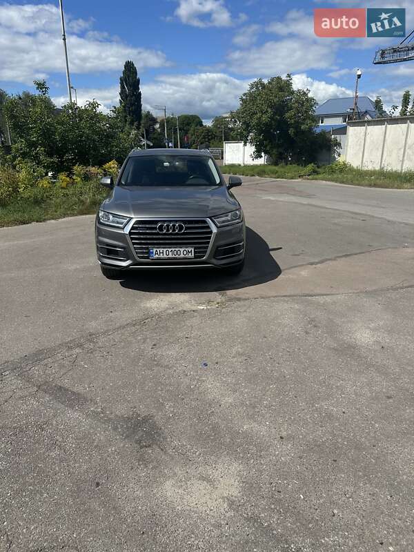 Позашляховик / Кросовер Audi Q7 2016 в Житомирі