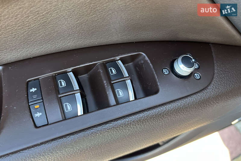 Позашляховик / Кросовер Audi Q7 2012 в Стрию