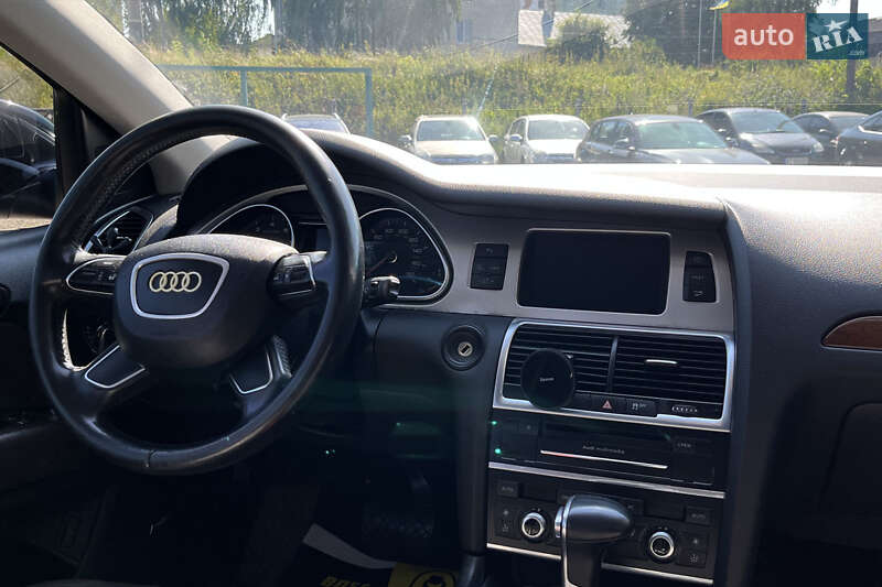 Позашляховик / Кросовер Audi Q7 2012 в Стрию