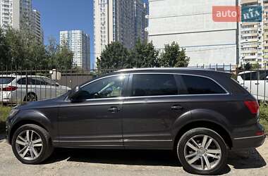 Внедорожник / Кроссовер Audi Q7 2011 в 
