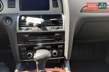 Внедорожник / Кроссовер Audi Q7 2011 в 