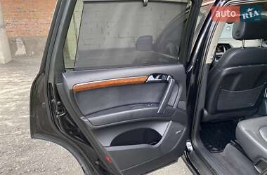 Внедорожник / Кроссовер Audi Q7 2014 в 