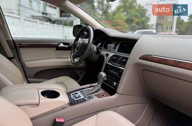 Внедорожник / Кроссовер Audi Q7 2011 в 