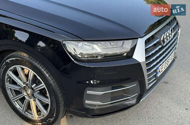 Внедорожник / Кроссовер Audi Q7 2015 в 