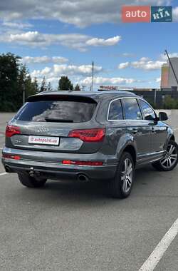 Внедорожник / Кроссовер Audi Q7 2013 в 