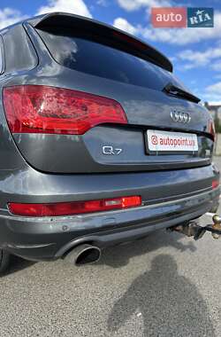 Внедорожник / Кроссовер Audi Q7 2013 в 