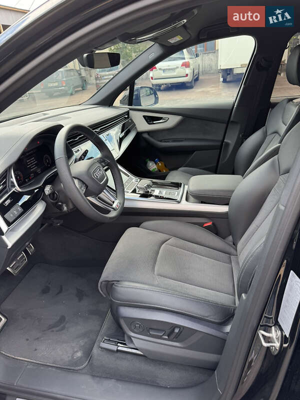 Позашляховик / Кросовер Audi Q7 2025 в Тернополі