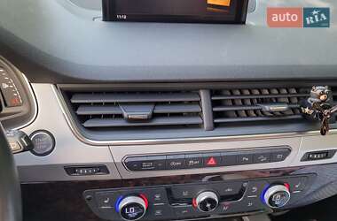Внедорожник / Кроссовер Audi Q7 2018 в 