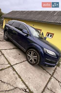 Внедорожник / Кроссовер Audi Q7 2015 в 