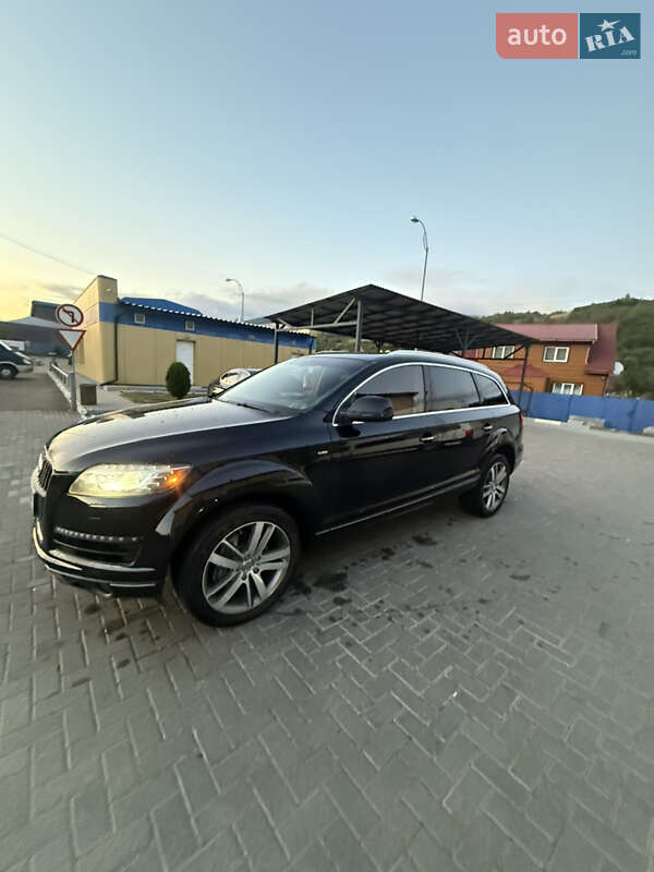 Внедорожник / Кроссовер Audi Q7 2012 в Межгорье