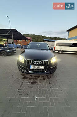 Внедорожник / Кроссовер Audi Q7 2012 в 