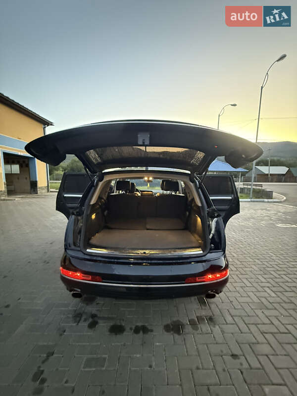 Внедорожник / Кроссовер Audi Q7 2012 в Межгорье
