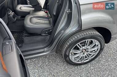 Внедорожник / Кроссовер Audi Q7 2014 в 