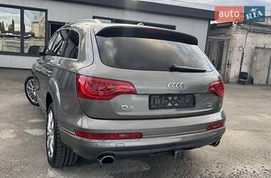 Внедорожник / Кроссовер Audi Q7 2014 в 