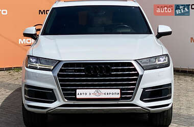 Внедорожник / Кроссовер Audi Q7 2017 в 