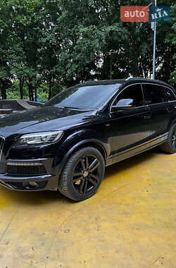 Внедорожник / Кроссовер Audi Q7 2010 в 